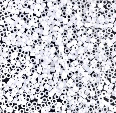 Бисер Miyuki Delica DB0851 Matte Crystal AB